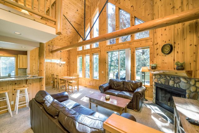 1612 Prairie Falcon Drive, Redmond, OR 97756