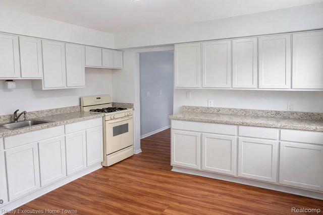 1381 E Chesterfield Street, Ferndale, MI 48220