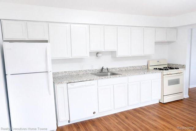 1381 E Chesterfield Street, Ferndale, MI 48220