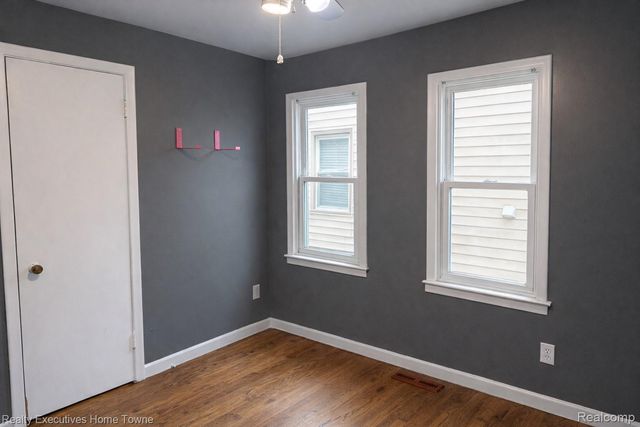 1381 E Chesterfield Street, Ferndale, MI 48220