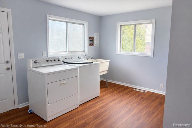 1381 E Chesterfield Street, Ferndale, MI 48220