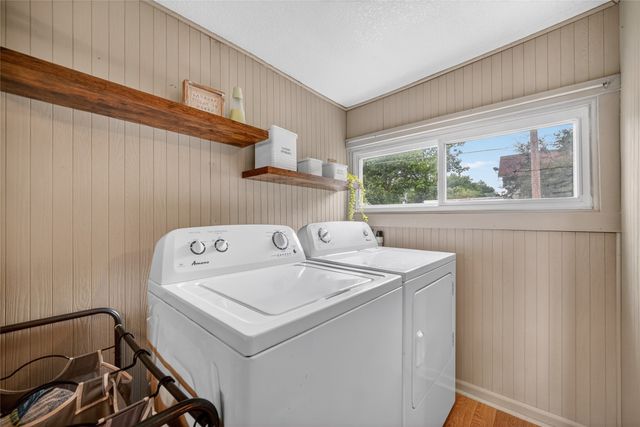 911 N Howard Street, Indianola, IA 50125