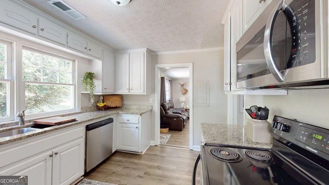 186 S Forest Avenue, Social Circle, GA 30025