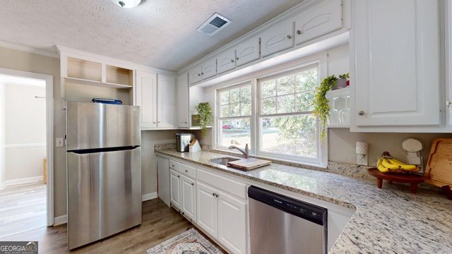 186 S Forest Avenue, Social Circle, GA 30025