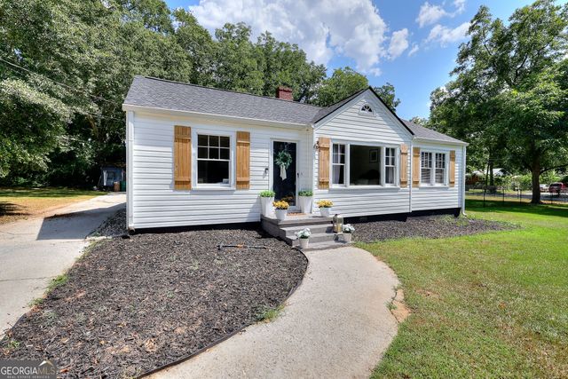 186 S Forest Avenue, Social Circle, GA 30025