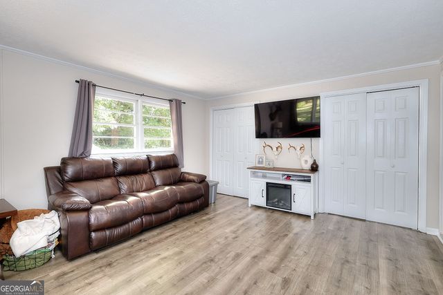 186 S Forest Avenue, Social Circle, GA 30025