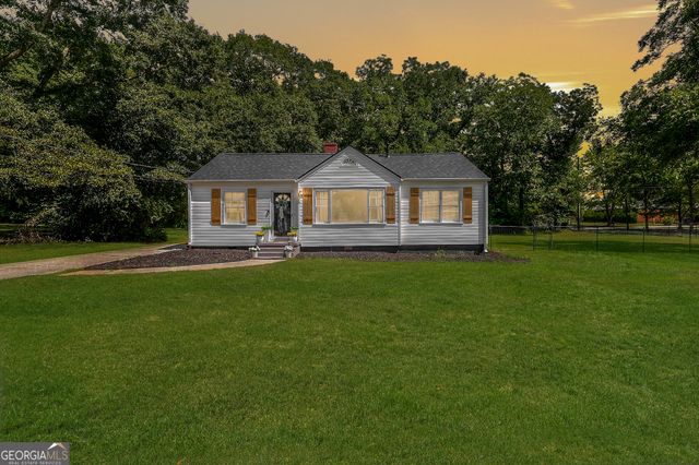 186 S Forest Avenue, Social Circle, GA 30025