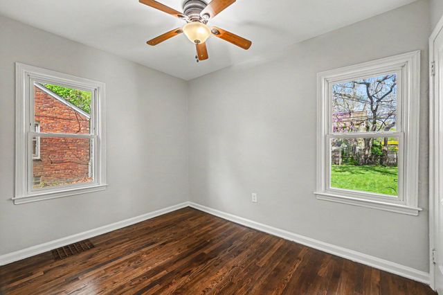 275 Dick Avenue, Pontiac, MI 48341
