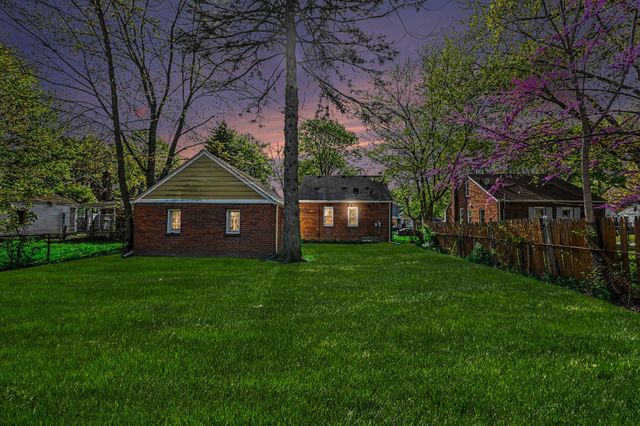 275 Dick Avenue, Pontiac, MI 48341