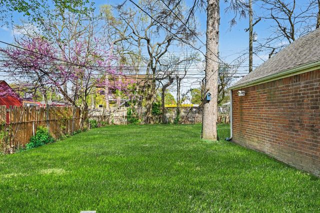 275 Dick Avenue, Pontiac, MI 48341