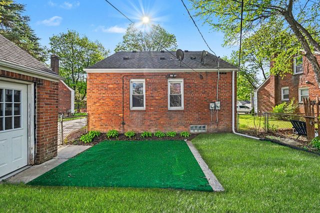 275 Dick Avenue, Pontiac, MI 48341