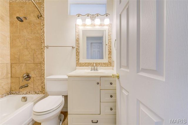 10127 Monarch Drive, Riverview, MO 63136
