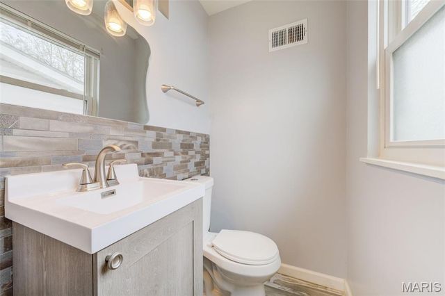 10127 Monarch Drive, Riverview, MO 63136
