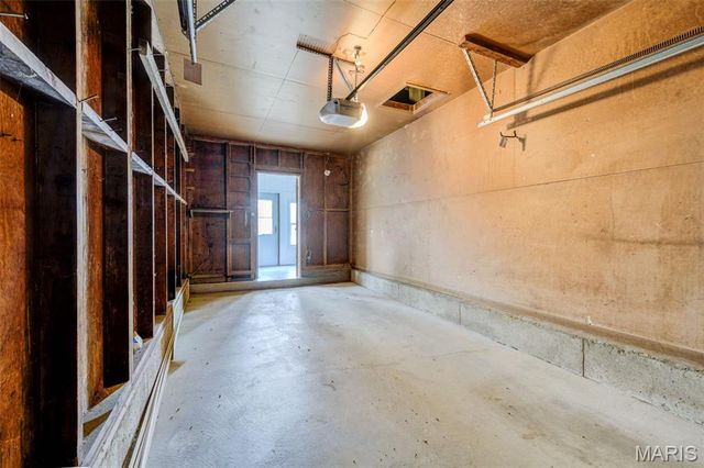 10127 Monarch Drive, Riverview, MO 63136