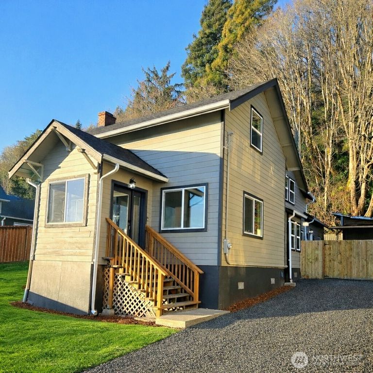 2411 Queets Avenue, Hoquiam, WA 98550