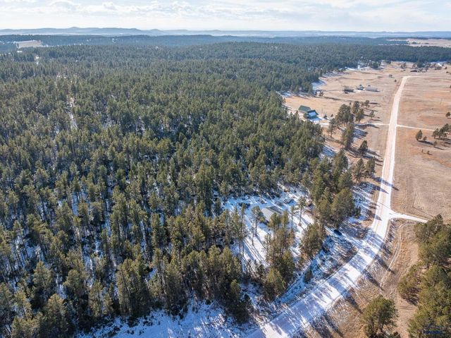 11937 MOUNTAIN LION LN, Hot Springs, SD 57747