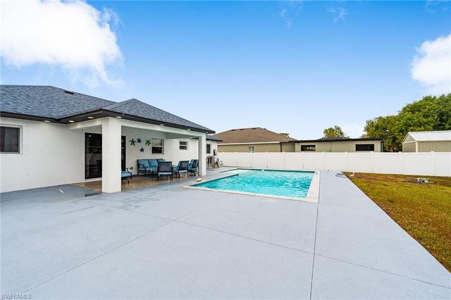 1203 NW 4th ST, Cape Coral, FL 33993