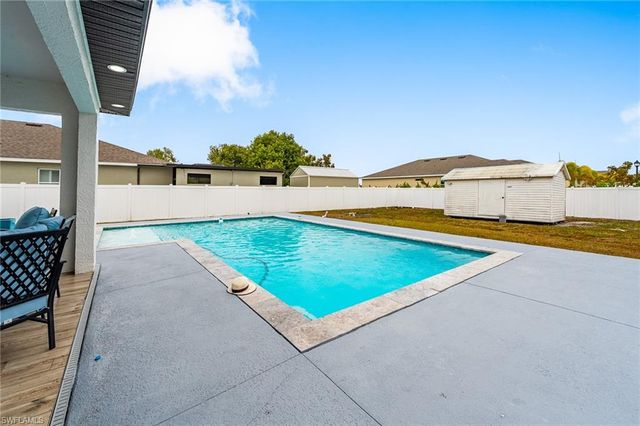 1203 NW 4th ST, Cape Coral, FL 33993