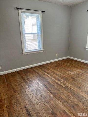 1302 N Woodburn Avenue, Bloomington, IN 47404