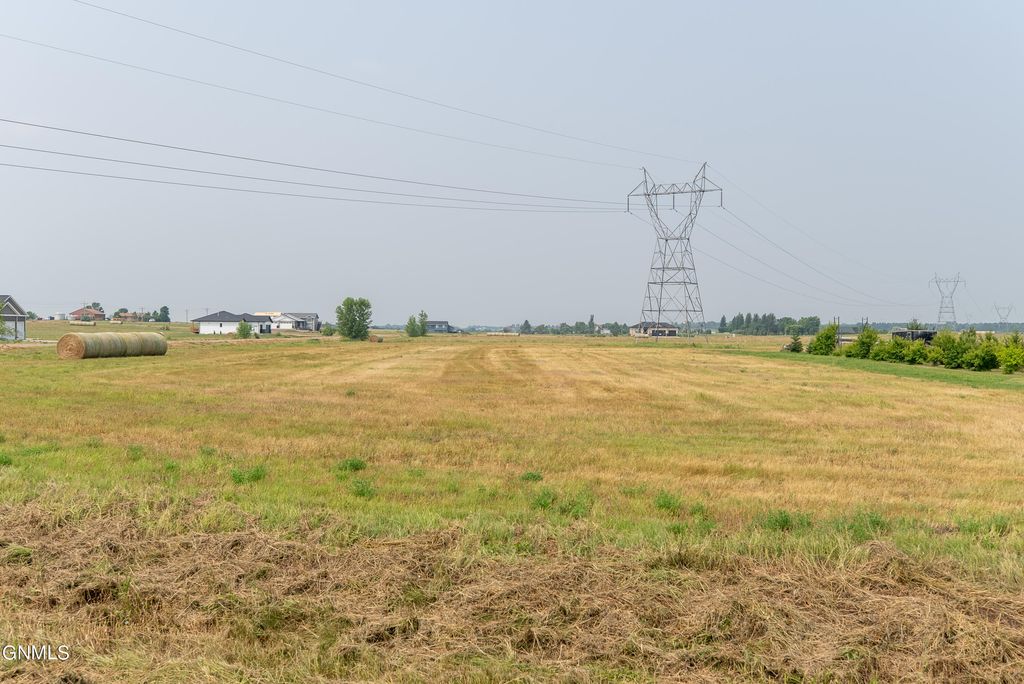 11712 Apple View Lane, Menoken, ND 58558 photo 4