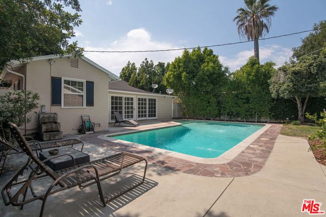 4900 Ethel Avenue, Sherman Oaks, CA 91423
