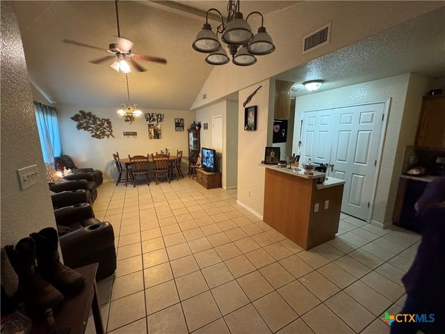 1617 S Harley Drive, Harker Heights, TX 76548