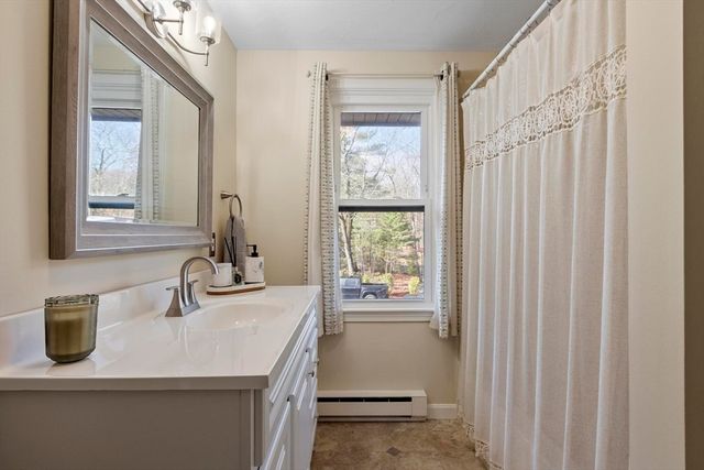 37 Drake Rd 37, Fitchburg, MA 01420