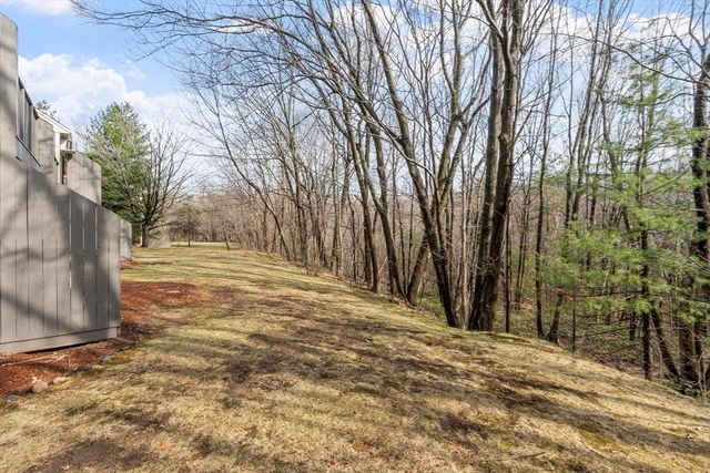 37 Drake Rd 37, Fitchburg, MA 01420