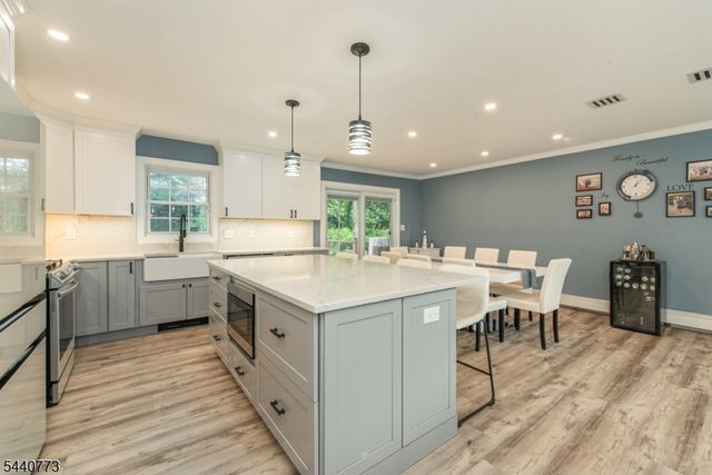 646 Reba Rd, Mount Arlington Boro, NJ 07850