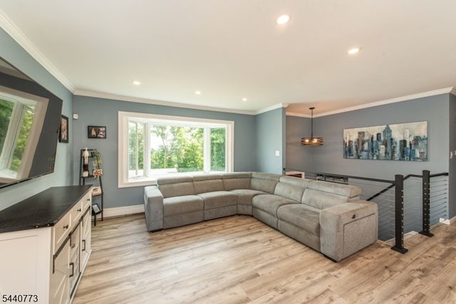 646 Reba Rd, Mount Arlington Boro, NJ 07850