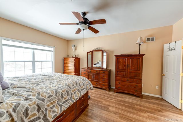 78 Cranberry Circle, Medford, NY 11763