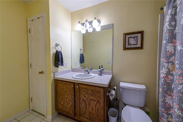 78 Cranberry Circle, Medford, NY 11763