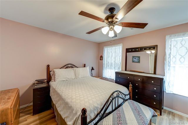 78 Cranberry Circle, Medford, NY 11763