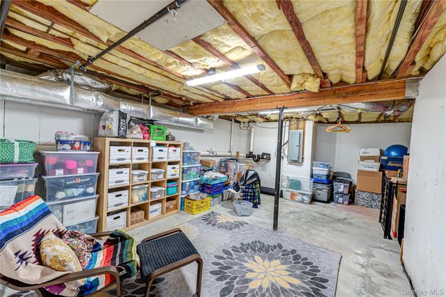 78 Cranberry Circle, Medford, NY 11763