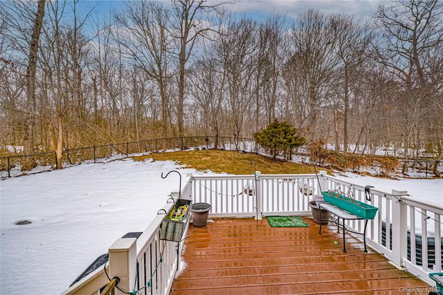 78 Cranberry Circle, Medford, NY 11763