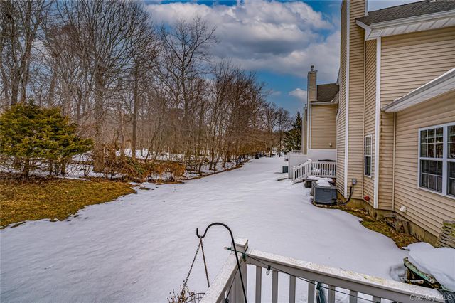 78 Cranberry Circle, Medford, NY 11763