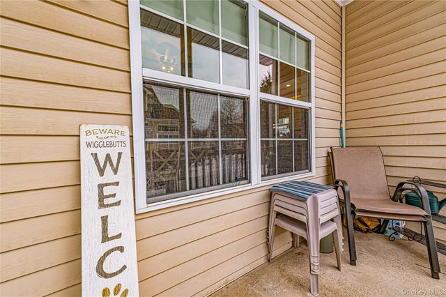 78 Cranberry Circle, Medford, NY 11763