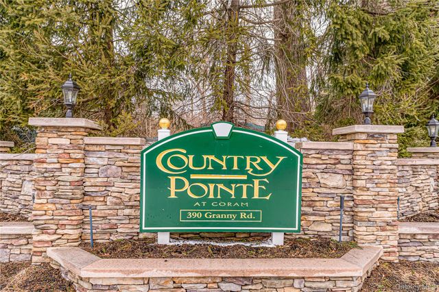 78 Cranberry Circle, Medford, NY 11763