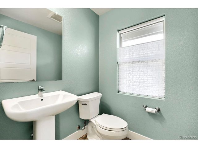 5434 N Verbena St, Denver, CO 80238