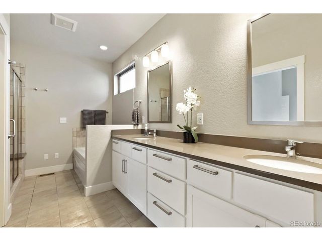 5434 N Verbena St, Denver, CO 80238