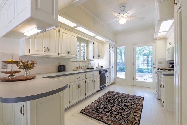 3 Brentwood Place, Shawnee, OK 74804