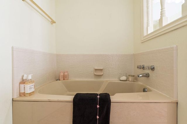 3 Brentwood Place, Shawnee, OK 74804