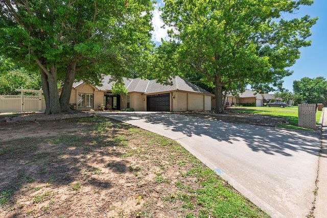 3 Brentwood Place, Shawnee, OK 74804