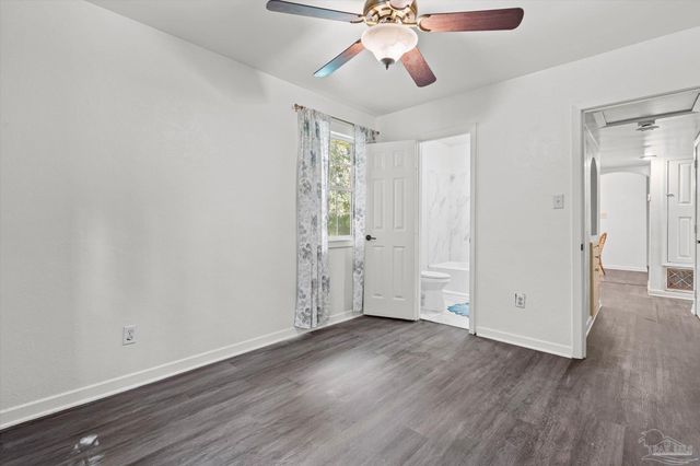 5120 W Fairfield Dr, Pensacola, FL 32506