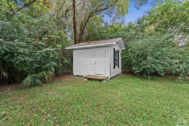 5120 W Fairfield Dr, Pensacola, FL 32506