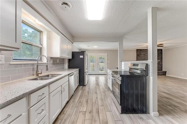 303 Indian Trail, Springdale, AR 72764