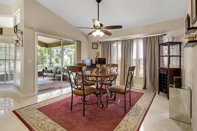 574 SW Fairview Avenue, Port Saint Lucie, FL 34983