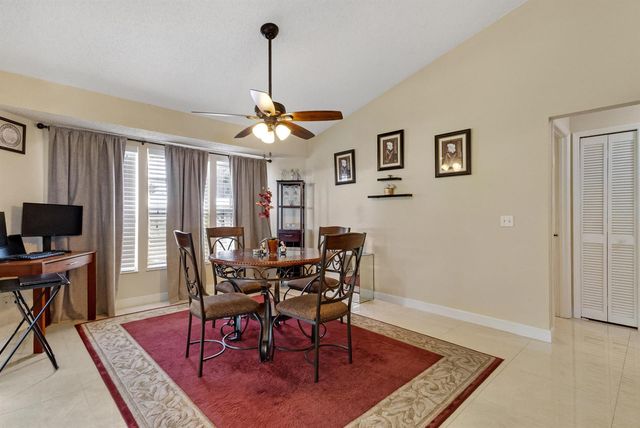 574 SW Fairview Avenue, Port Saint Lucie, FL 34983