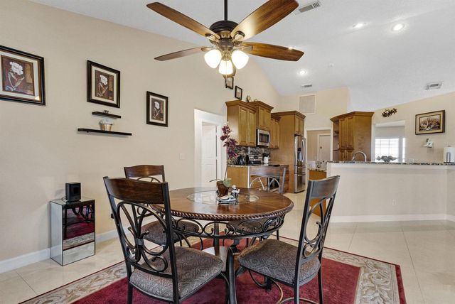 574 SW Fairview Avenue, Port Saint Lucie, FL 34983