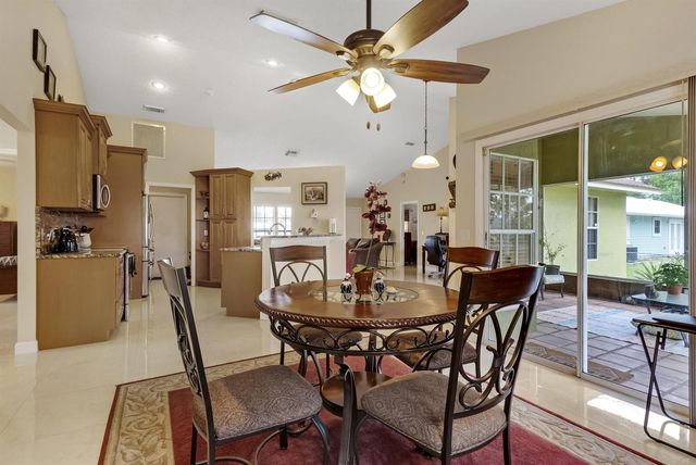 574 SW Fairview Avenue, Port Saint Lucie, FL 34983
